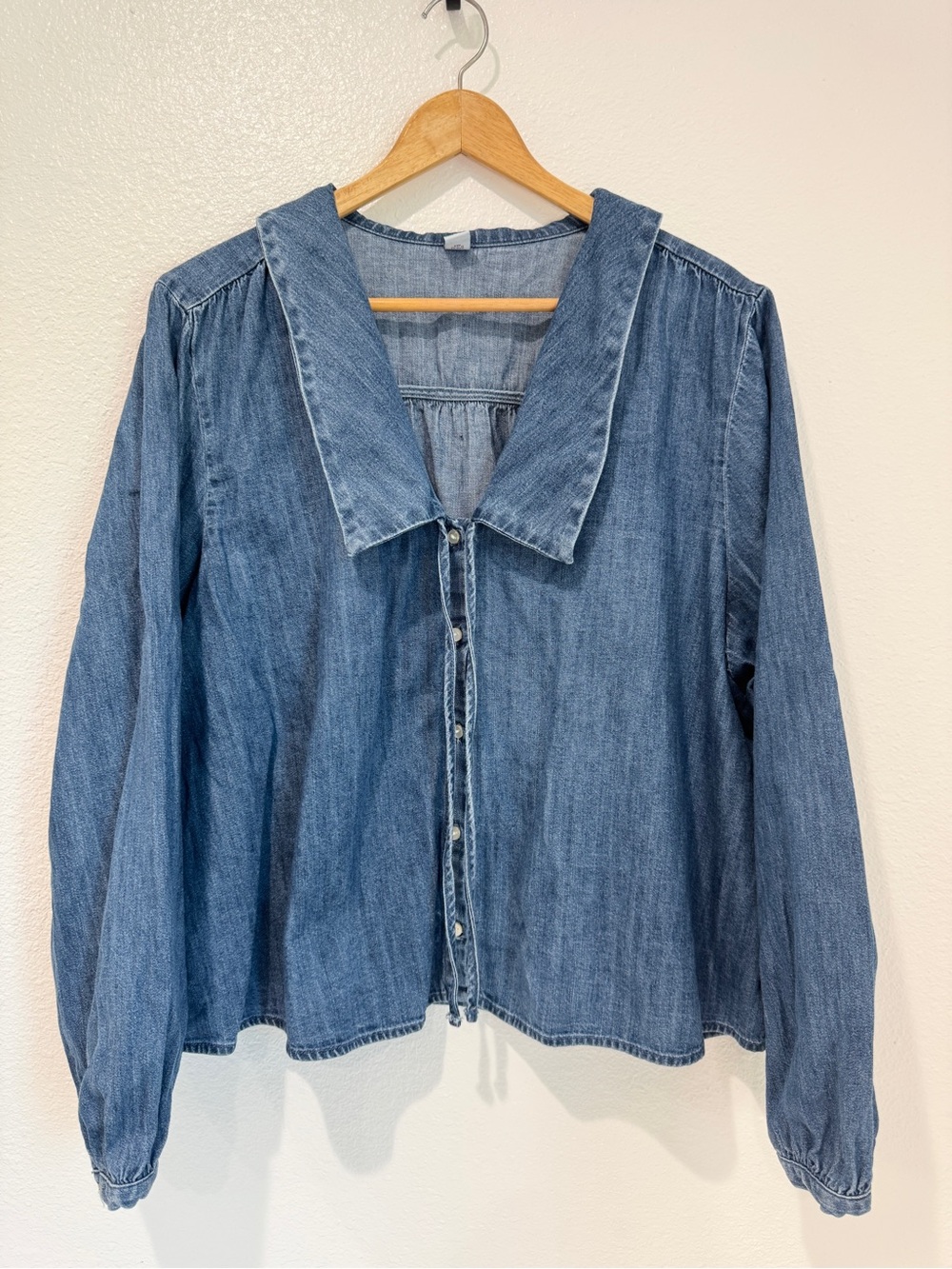 Old Navy Chambray Denim Ruffled Peter Pan Collar Button Down Long Sleeve Top XL